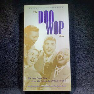 VINTAGE ORIGINAL  DOO WOP BOX SET ( NUMBER 1 ) COMPACT DISCS  AND BOOK